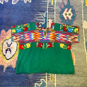 Arloom Hupil Top Sz M - M/L. Gently worn!!